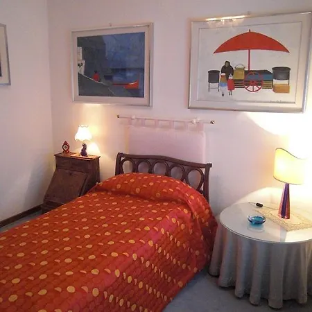 Couette-café Castellani 3*