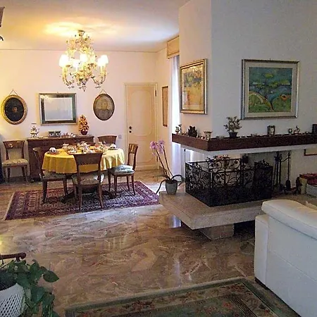 Castellani Bed & Breakfast 4*