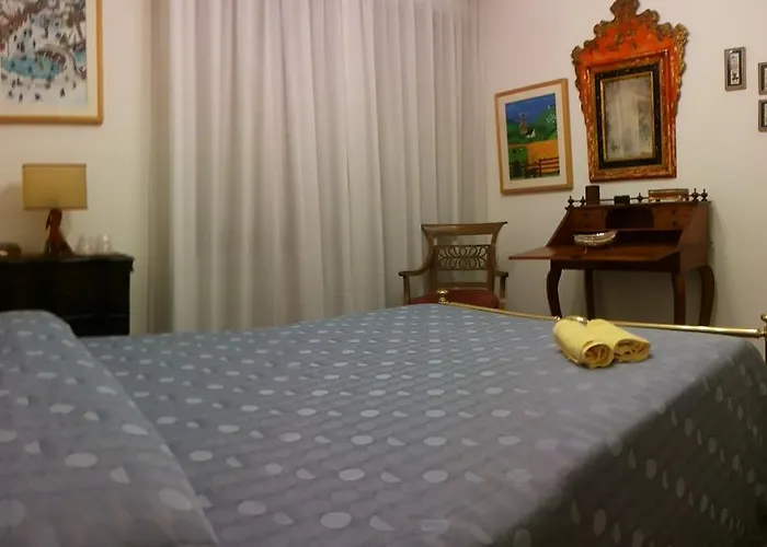 Alojamento de Acomodação e Pequeno-almoço Castellani 4*